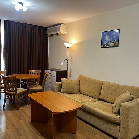 סאני ביץ' Gt Green Fort Beach Apartments מראה חיצוני תמונה