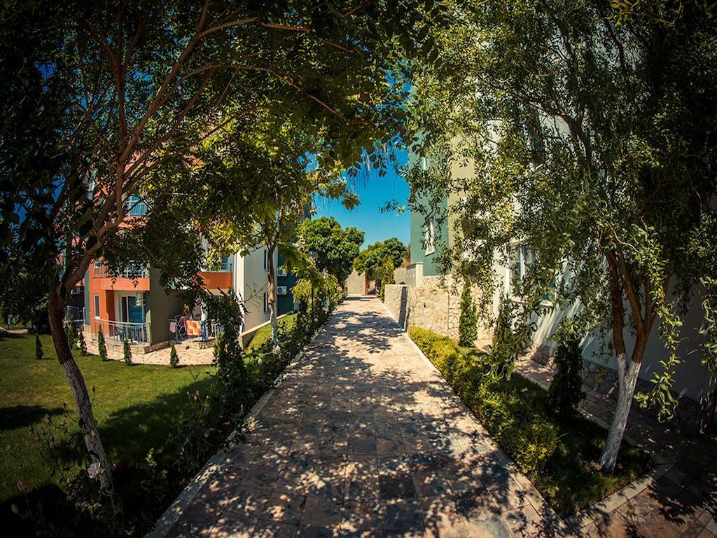 סאני ביץ' Gt Green Fort Beach Apartments מראה חיצוני תמונה