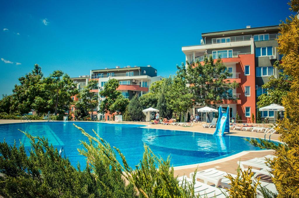 סאני ביץ' Gt Green Fort Beach Apartments מראה חיצוני תמונה
