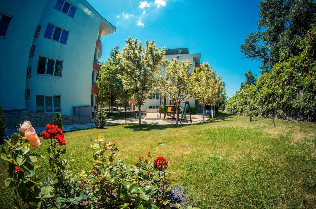 סאני ביץ' Gt Green Fort Beach Apartments מראה חיצוני תמונה