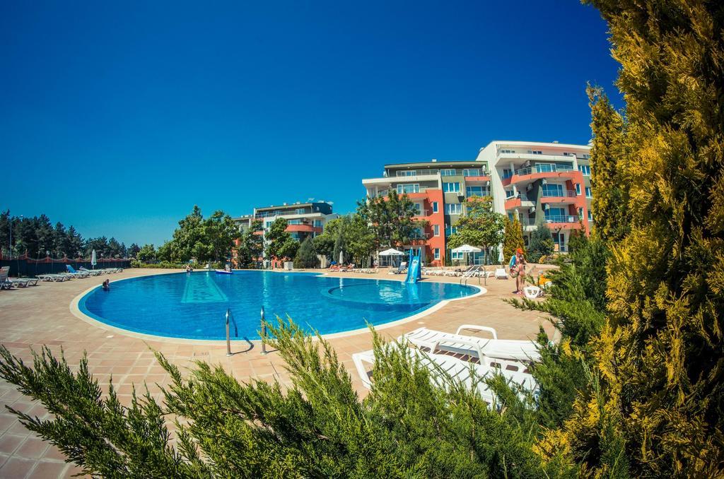 סאני ביץ' Gt Green Fort Beach Apartments מראה חיצוני תמונה