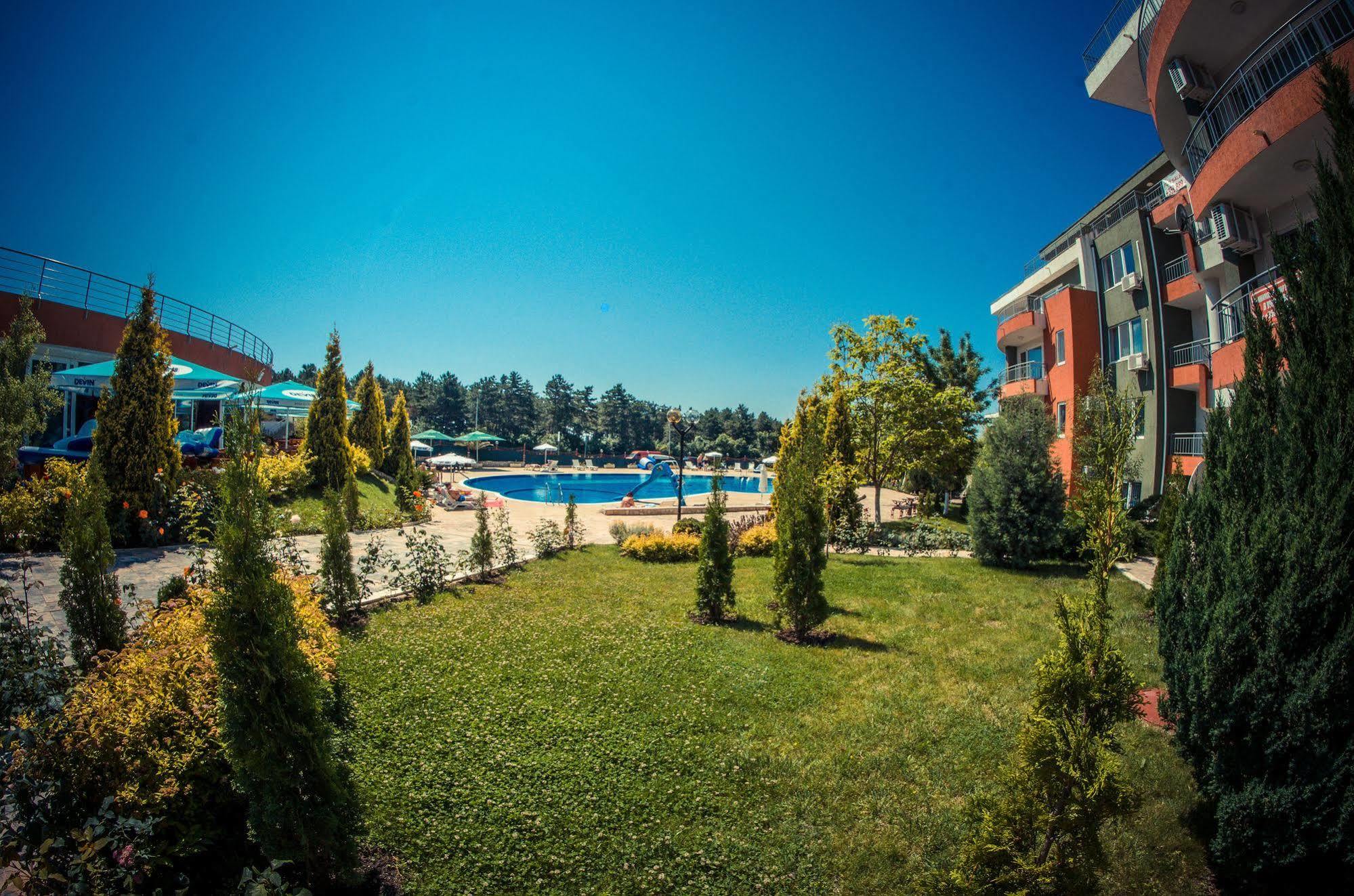 סאני ביץ' Gt Green Fort Beach Apartments מראה חיצוני תמונה