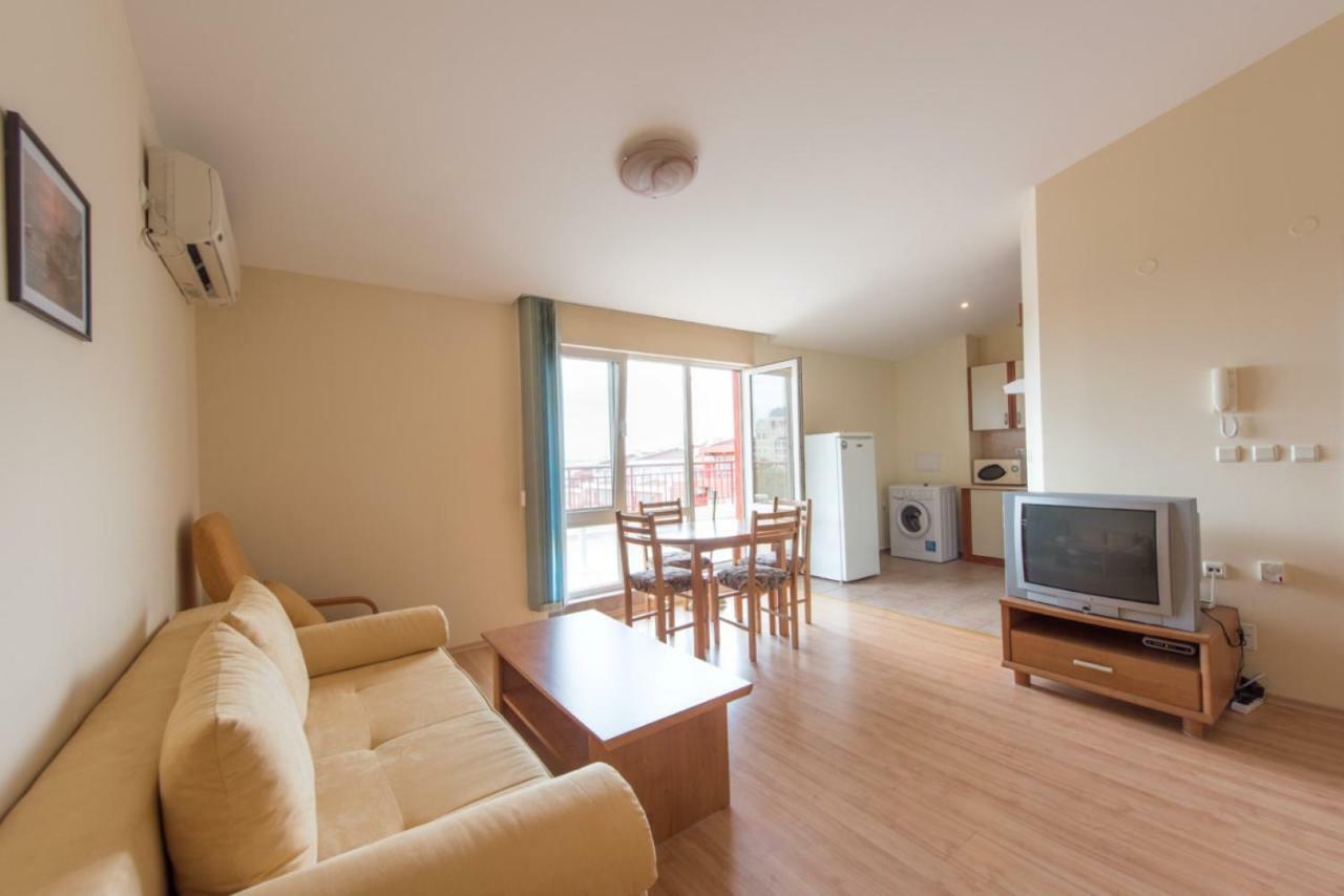 סאני ביץ' Gt Green Fort Beach Apartments מראה חיצוני תמונה