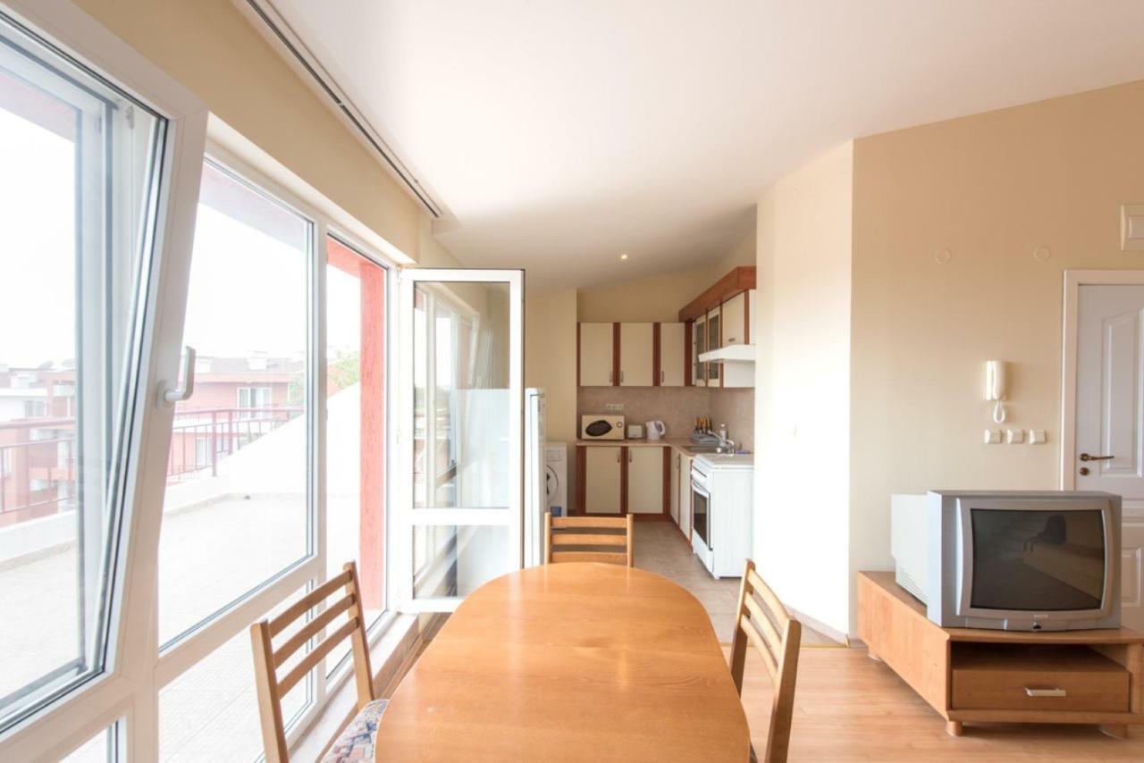 סאני ביץ' Gt Green Fort Beach Apartments מראה חיצוני תמונה
